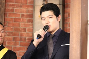 大河ドラマ主演 バトンタッチセレモニーに登場した鈴木亮平