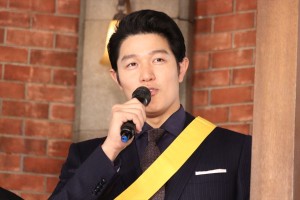 大河ドラマ主演 バトンタッチセレモニーに登場した鈴木亮平