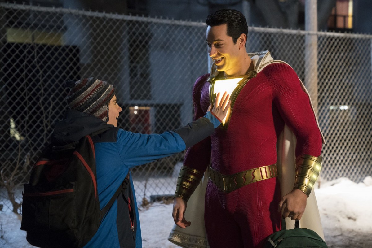 DC映画最新作『シャザム！【仮！】』 笑いで世界を救う新ヒーロー、特報解禁