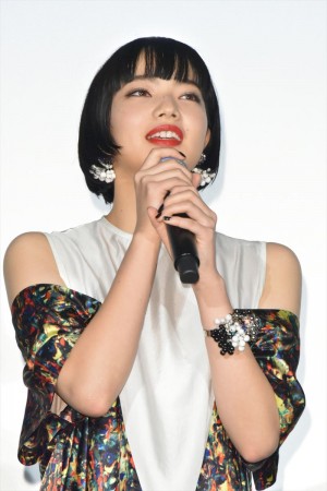 映画『来る』初日舞台挨拶に登壇した小松菜奈