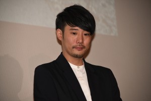 『青の帰り道』初日舞台挨拶に登壇した藤井道人監督