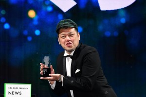 LINE NEWS Presents「NEWS AWARDS 2018」に登壇したくっきー