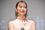 『連続ドラマW 盗まれた顔 ～ミアタリ捜査班～』完成披露試写会＆舞台挨拶に登壇した内田理央