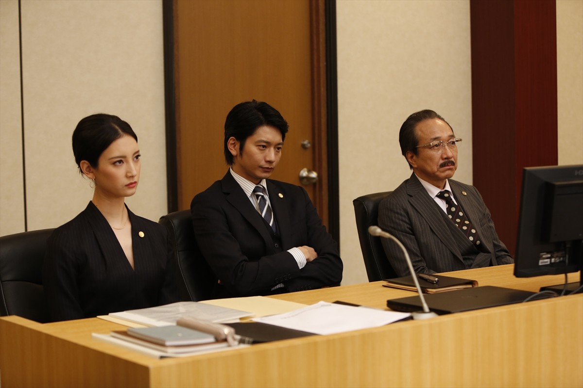 今夜『リーガルV』最終回、米倉涼子が小日向文世と全面対決