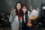 『SUITS／スーツ』をクランクアップした（左から）新木優子、今田美桜