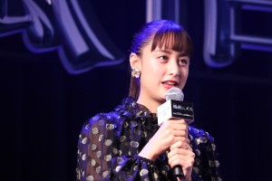 『連続ドラマW 孤高のメス』完成披露試写会に登場した山本美月