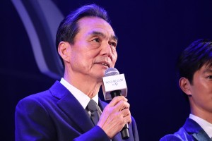 『連続ドラマW 孤高のメス』完成披露試写会に登場した長塚京三