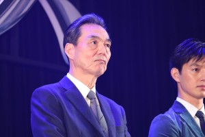 『連続ドラマW 孤高のメス』完成披露試写会に登場した長塚京三