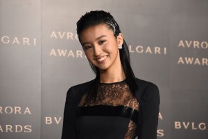 「BVLGARI AVRORA AWARDS 2018」ゴールデンカーペットセレモニーに登場したKoki，