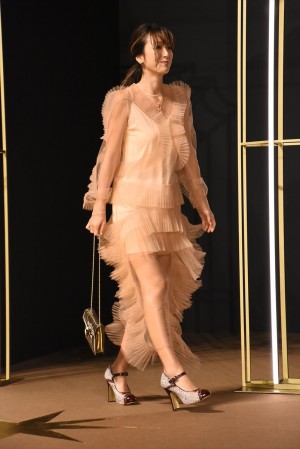 「BVLGARI AVRORA AWARDS 2018」ゴールデンカーペットセレモニーに登場した木下優樹菜