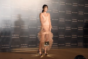 「BVLGARI AVRORA AWARDS 2018」ゴールデンカーペットセレモニーに登場した木下優樹菜