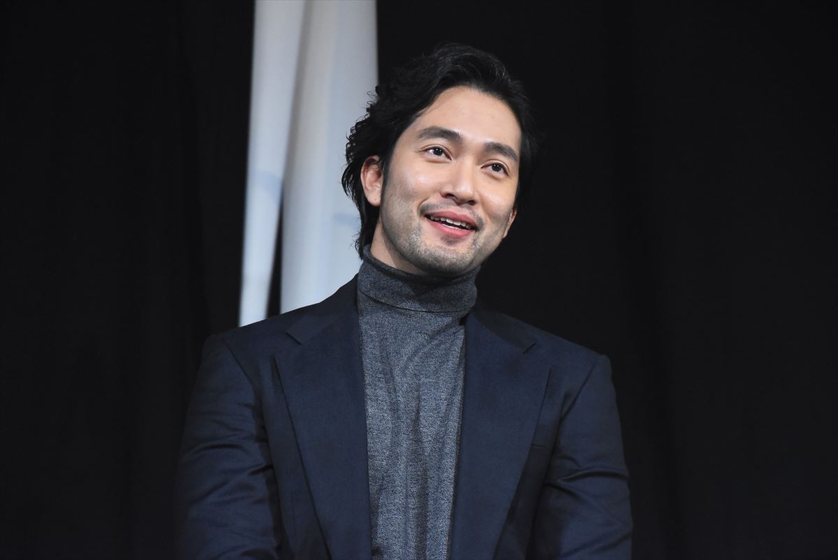 山田孝之、“プロデューサー”としての定番差し入れは「芋ようかん」