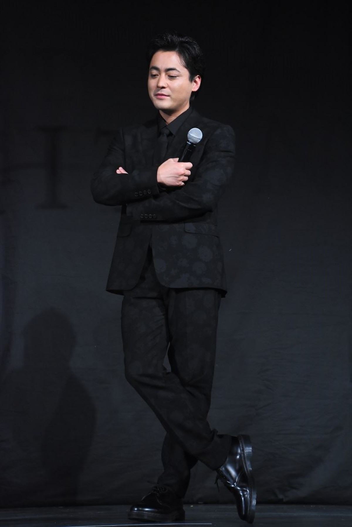 山田孝之、“プロデューサー”としての定番差し入れは「芋ようかん」