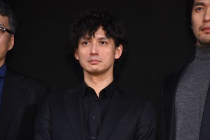 『デイアンドナイト』完成披露試写会イベントに登場した安藤政信