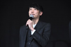 『デイアンドナイト』完成披露試写会イベントに登場した藤井道人監督