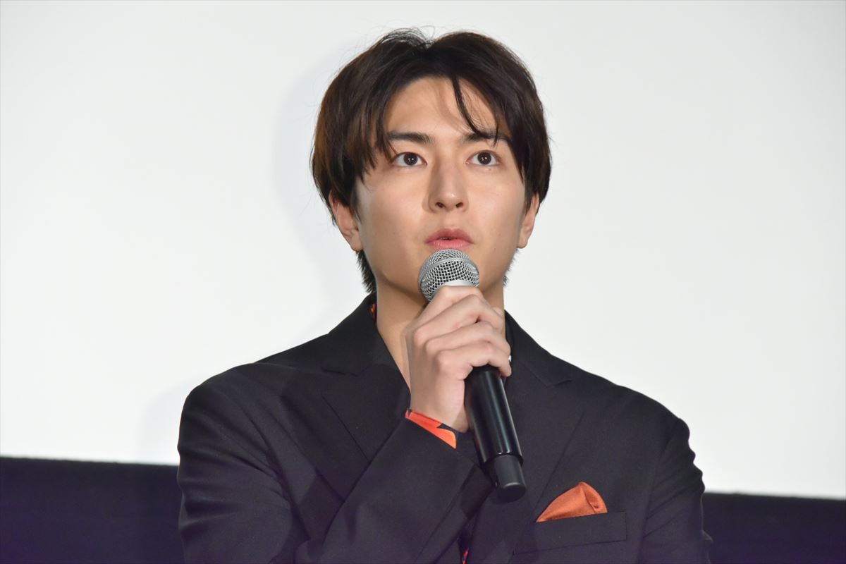 土屋太鳳、“制服卒業”を宣言！ 最新映画『春待つ僕ら』は「集大成」
