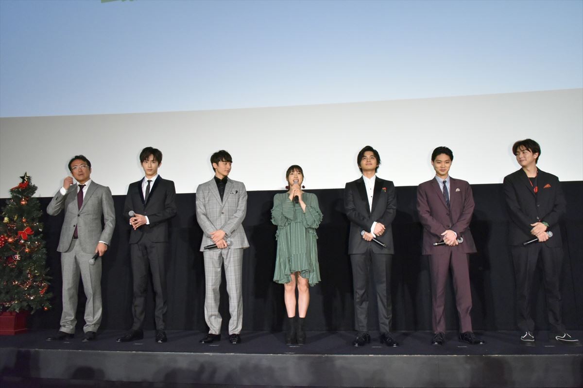 土屋太鳳、“制服卒業”を宣言！ 最新映画『春待つ僕ら』は「集大成」