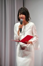 「平成31年用年賀状 引き受け開始セレモニー」に登壇した加藤綾子