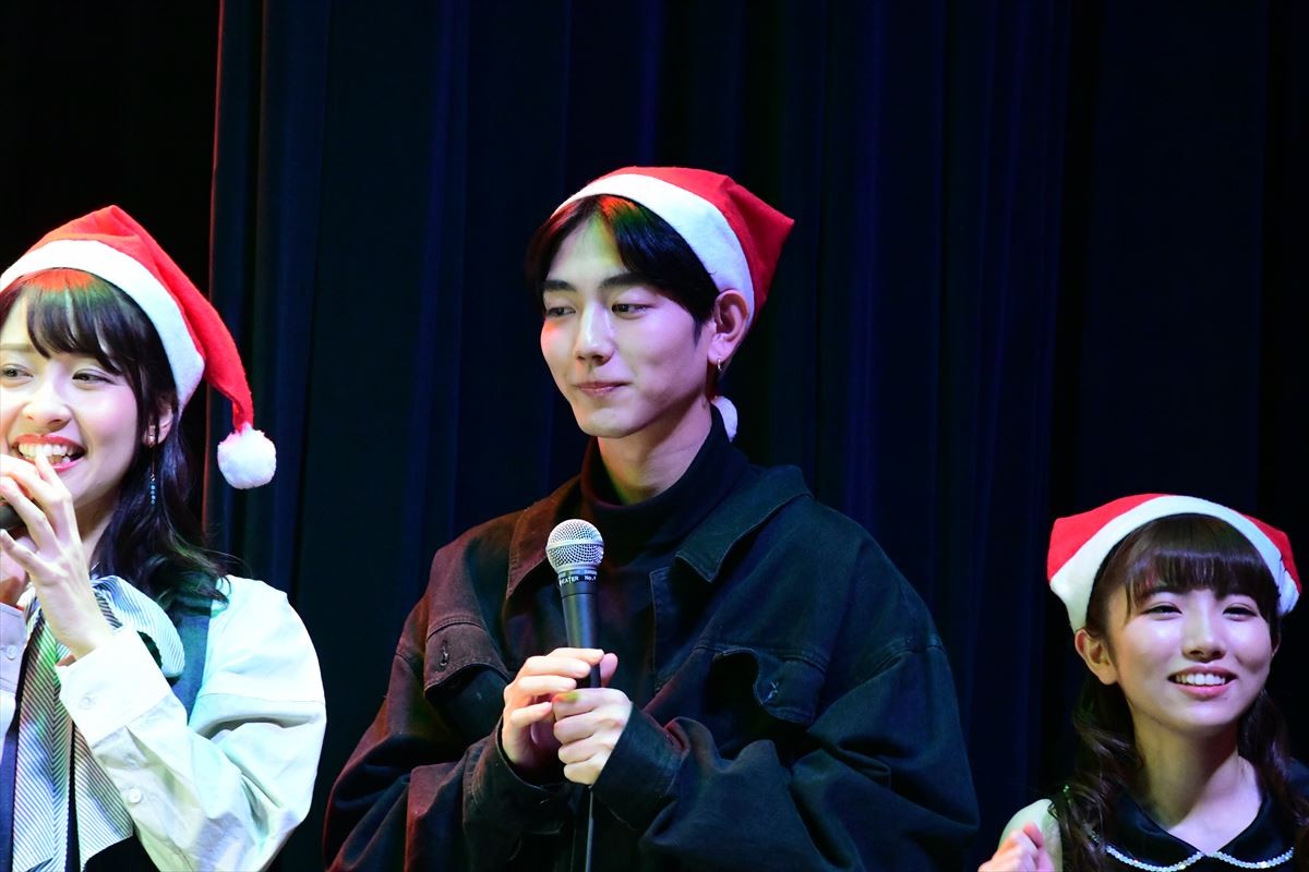 こじるり、クリスマスの予定は「一人で、スイートルーム」