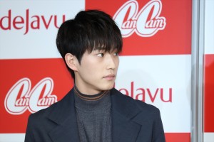 dejavu×CanCam「＃見せたくなるまつげ」オーディション グランプリ発表会に登壇した杉野遥亮