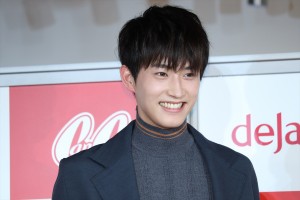 dejavu×CanCam「＃見せたくなるまつげ」オーディション グランプリ発表会に登壇した杉野遥亮