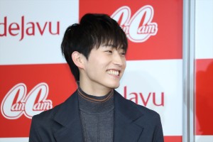 dejavu×CanCam「＃見せたくなるまつげ」オーディション グランプリ発表会に登壇した杉野遥亮