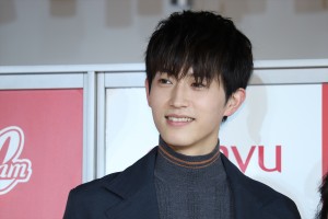 dejavu×CanCam「＃見せたくなるまつげ」オーディション グランプリ発表会に登壇した杉野遥亮