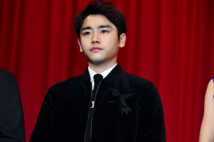 『マスカレード・ホテル』完成披露試写会に登場した泉澤祐希