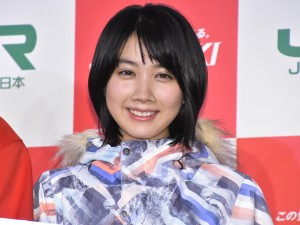 「JR SKISKIキャンペーン」記者発表会に登壇した松本穂香