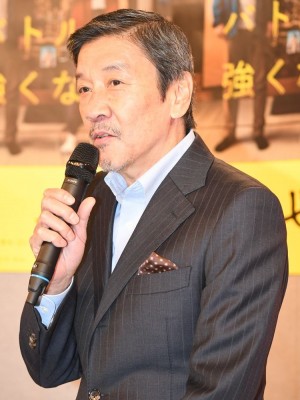 土曜ドラマ『母、帰る～AIの遺言～』試写会に登場した奥田瑛二