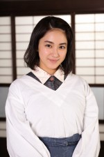 スペシャルドラマ『犬神家の一族』に出演する平祐奈