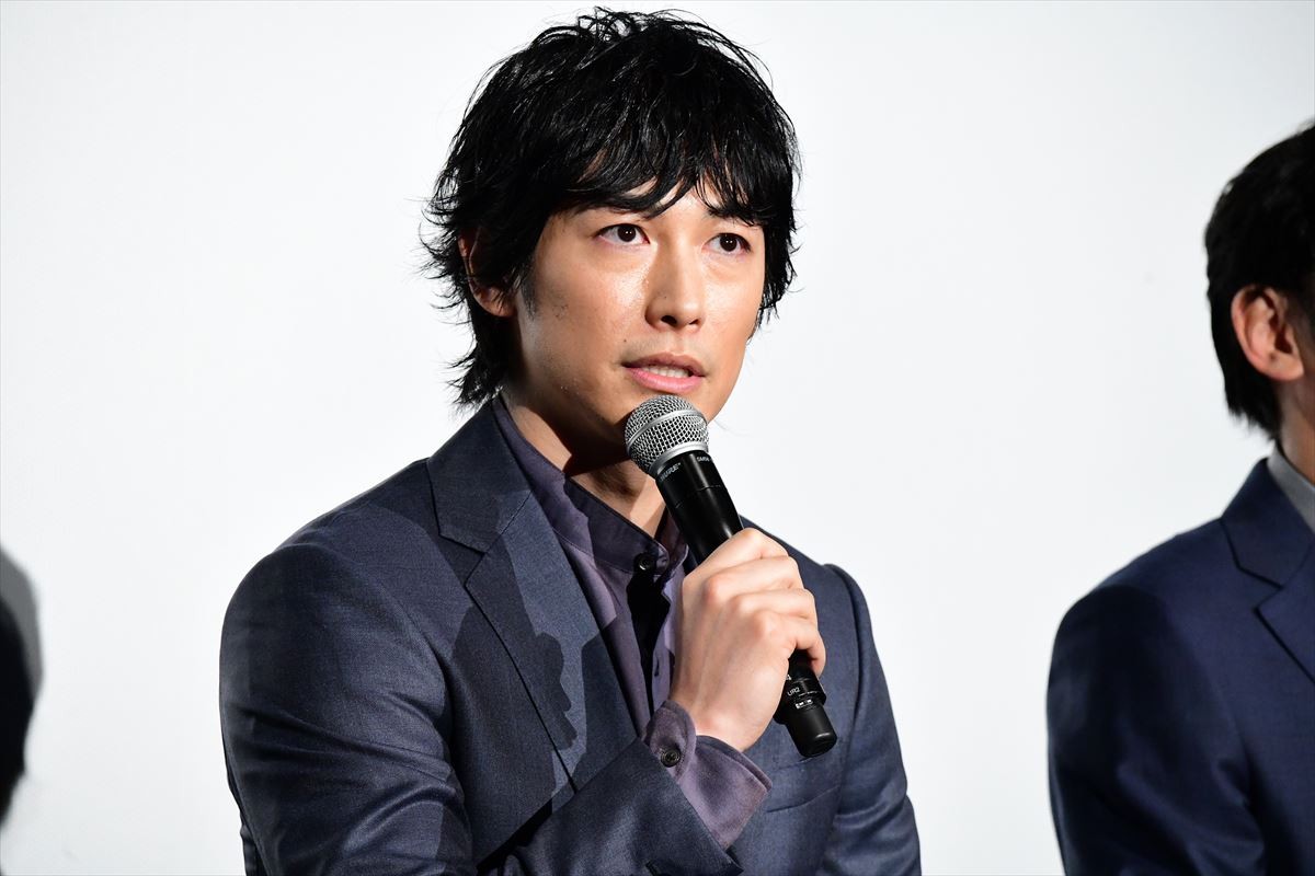 ディーン・フジオカ、吉沢亮とハグ「他人じゃないような気がしています」