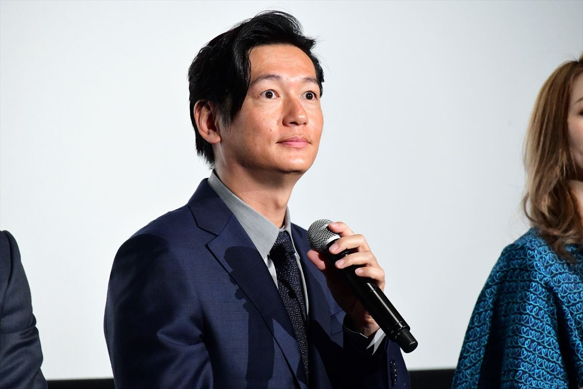 ディーン・フジオカ、吉沢亮とハグ「他人じゃないような気がしています」