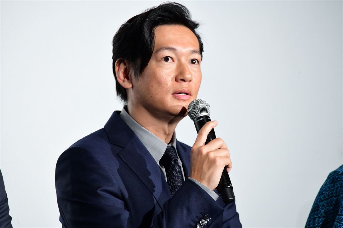 ディーン・フジオカ、吉沢亮とハグ「他人じゃないような気がしています」