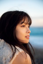 【写真】橋本環奈、4年ぶり写真集『NATUREL』先行カット