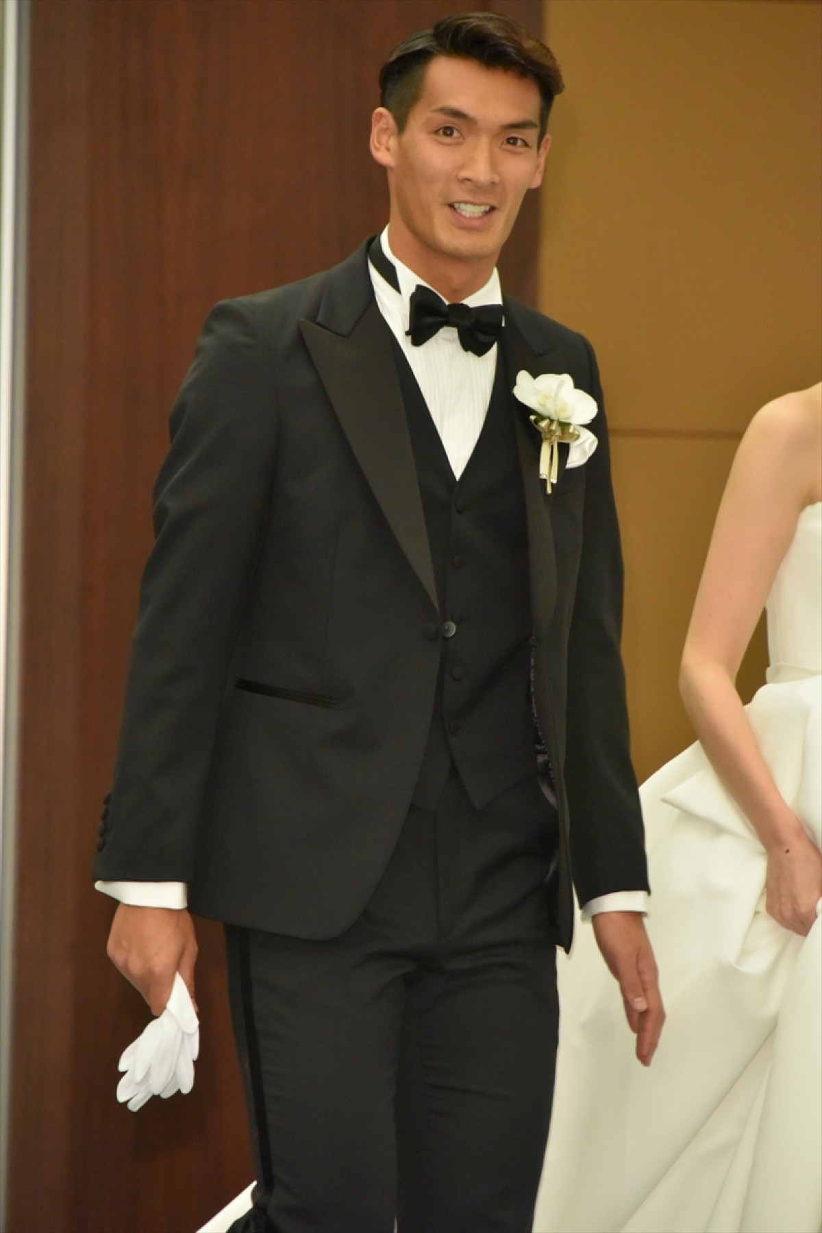 槙野智章＆高梨臨、結婚披露宴で幸せオーラ全開！ 共に「幸せ」と満面の笑み