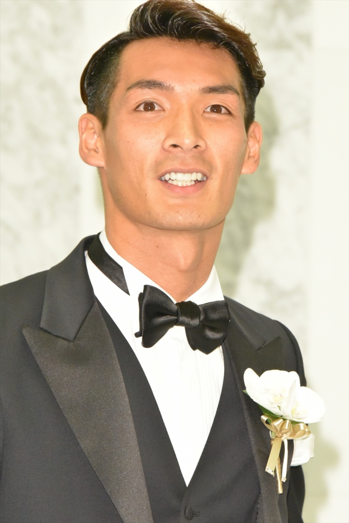 槙野智章＆高梨臨、結婚披露宴で幸せオーラ全開！ 共に「幸せ」と満面の笑み