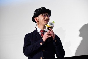 『こんな夜更けにバナナかよ 愛しき実話』公開前夜祭に登場した前田哲監督