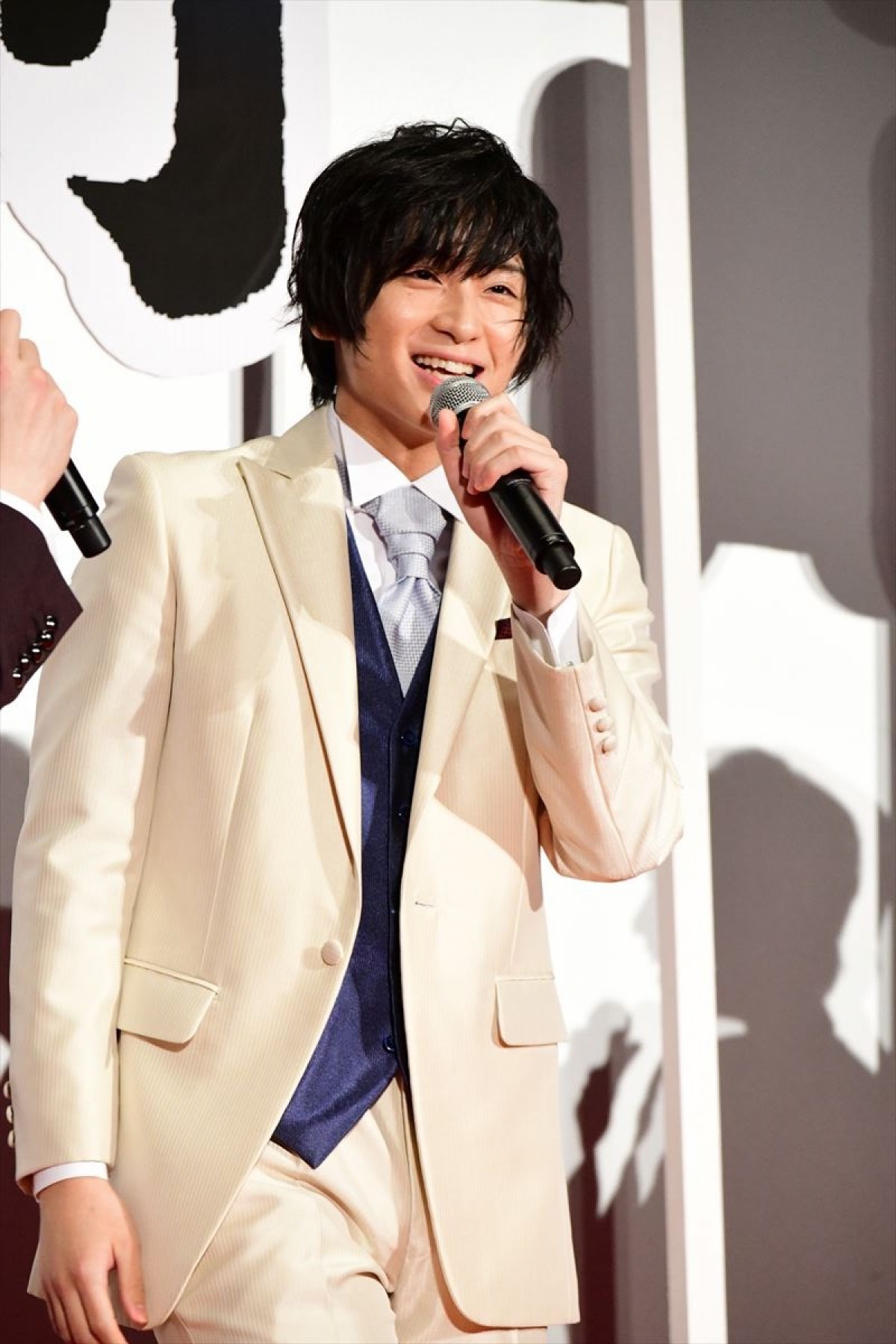 鈴木拡樹、ドローンを弓で射抜くハプニングで映画のヒットを願掛け！？