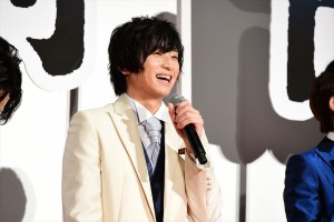 『映画刀剣乱舞』完成披露上映会に登場した荒牧慶彦