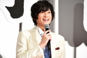 『映画刀剣乱舞』完成披露上映会に登場した荒牧慶彦