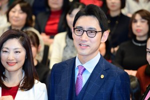 日曜劇場『グッドワイフ』プレミアム試写会＆舞台挨拶に登場した小泉孝太郎