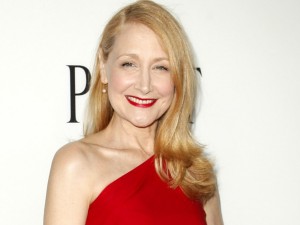 第76回ゴールデン・グローブ賞＜テレビの部／リミテッド・シリーズ＆テレビムービー＞助演女優賞受賞：パトリシア・クラークソン『KIZU－傷－』