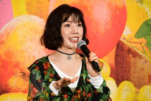 ドラマ24『フルーツ宅配便』第1話試写会＆記者会見に登場した仲里依紗