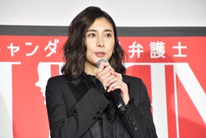 『スキャンダル専門弁護士 QUEEN』緊急号外制作発表会に登場した竹内結子