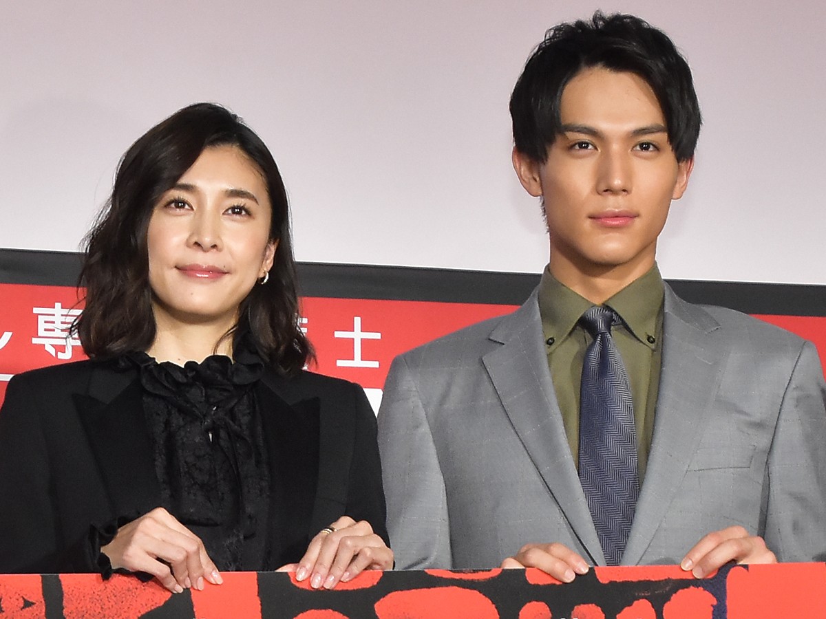 竹内結子、中川大志の“息子”から“同僚”への変化に「子どもの成長は早い」