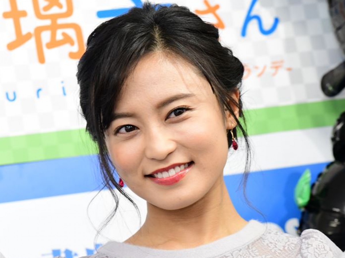 小島瑠璃子、20歳のころの晴れ着姿を公開　初々しい姿がかわいい