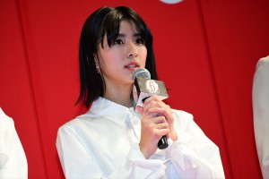 映画『十二人の死にたい子どもたち』のジャパンプレミアに登場した黒島結菜