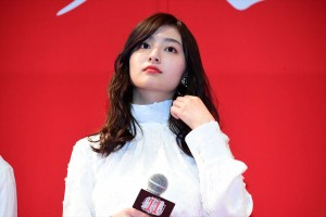 映画『十二人の死にたい子どもたち』のジャパンプレミアに登場した吉川愛