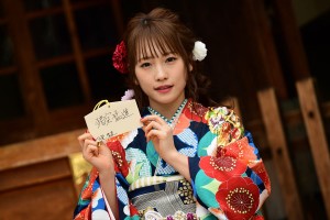 エイベックス・マネジメント 新春参拝＆晴れ着撮影会に登場した川栄李奈